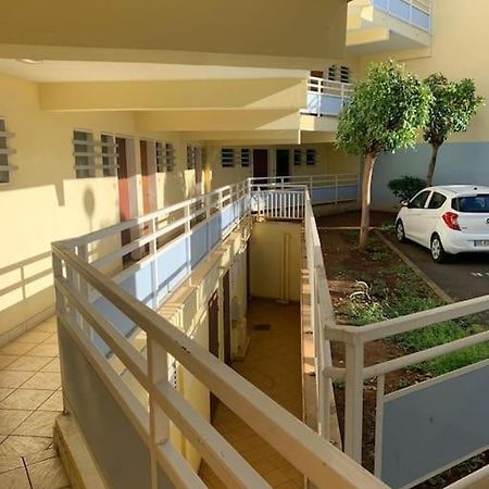 Petit Prix Et Grand Confort A Saint Gilles Les Bains Dış mekan fotoğraf
