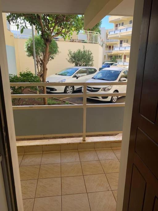 Petit Prix Et Grand Confort A Saint Gilles Les Bains Dış mekan fotoğraf